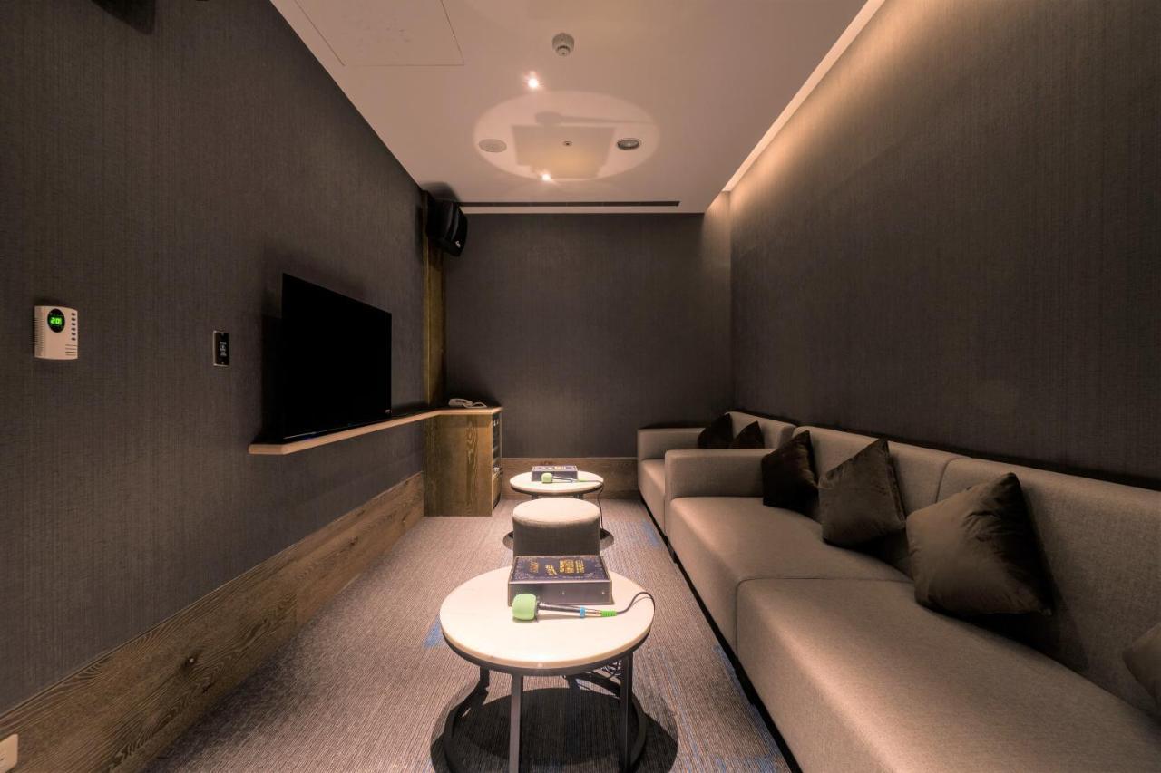 Taibao Evergreen Palace Hotel Chiayi מראה חיצוני תמונה The private karaoke box