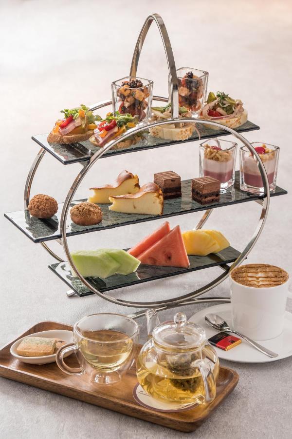 Taibao Evergreen Palace Hotel Chiayi מראה חיצוני תמונה A modern afternoon tea stand