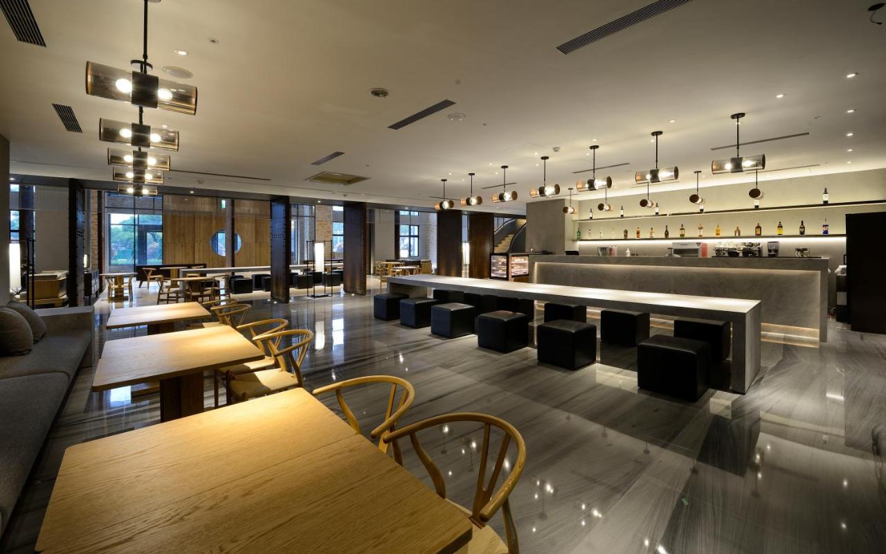 Taibao Evergreen Palace Hotel Chiayi מראה חיצוני תמונה The lounge at the airport