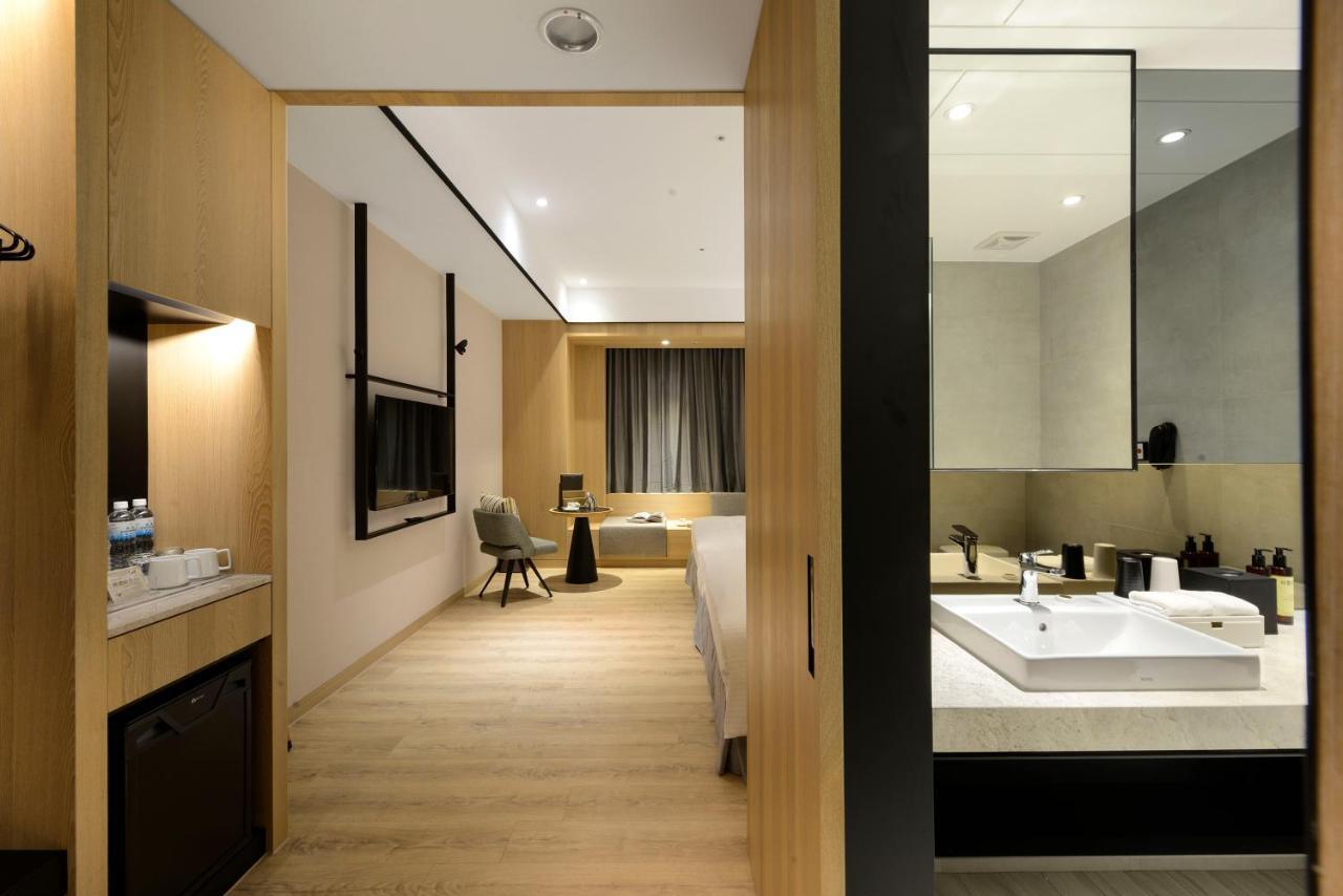 Taibao Evergreen Palace Hotel Chiayi מראה חיצוני תמונה Deluxe Room