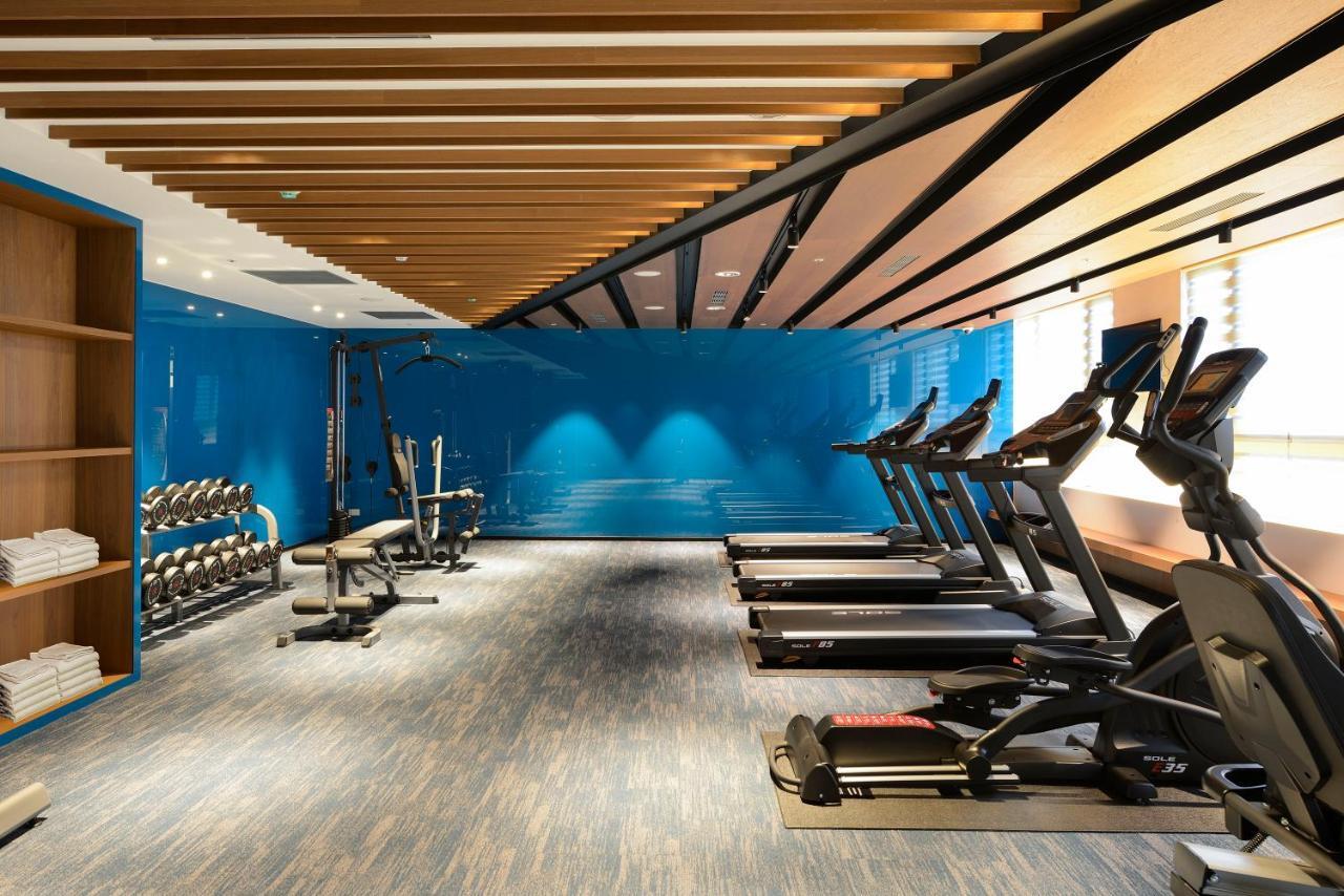 Taibao Evergreen Palace Hotel Chiayi מראה חיצוני תמונה The gym at the hotel